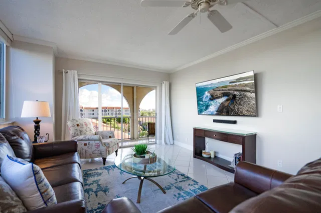 Unit 5260 photo 12