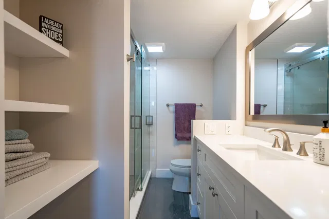 Unit 5260 photo 17