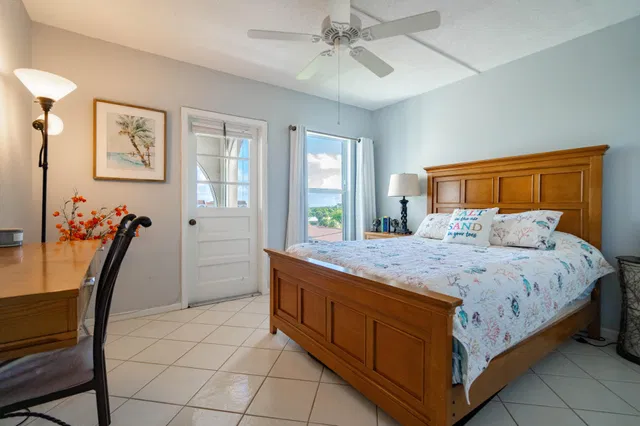 Unit 5260 photo 19