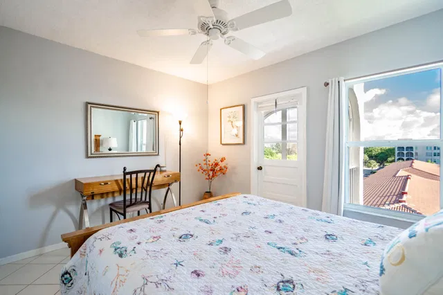 Unit 5260 photo 20