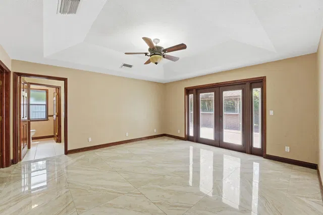 Residence photo 20
