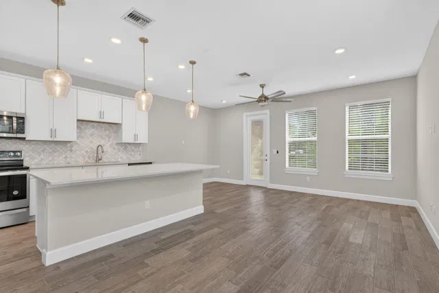 Residence photo 9
