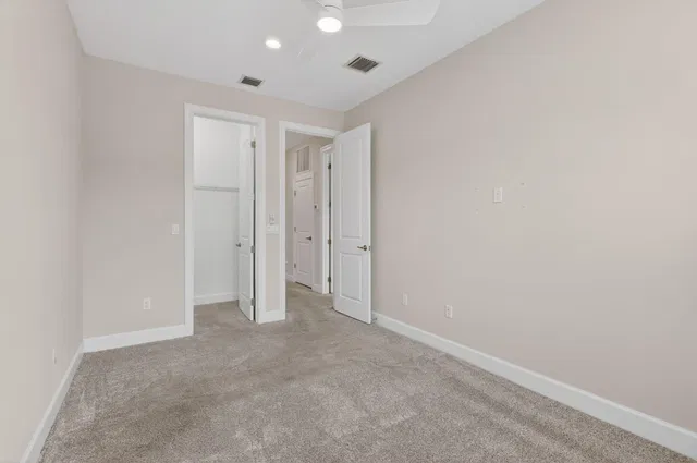 Residence photo 32