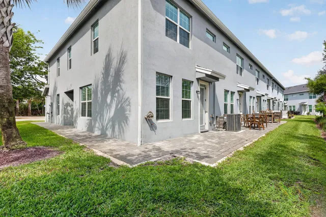 Residence photo 44