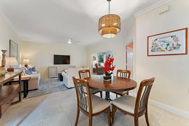 Residence photo 14