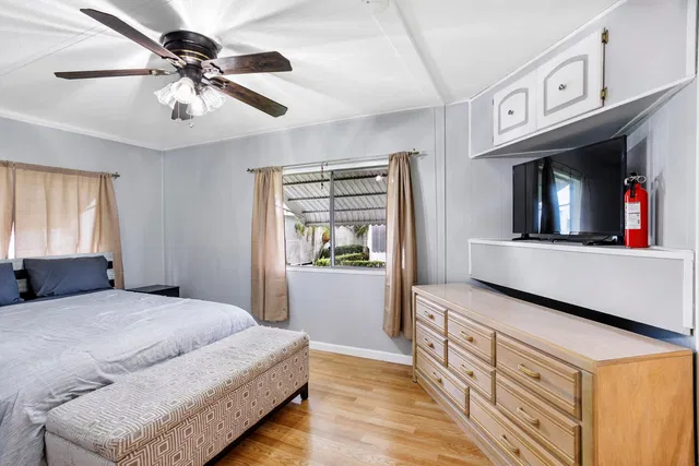 Residence photo 12