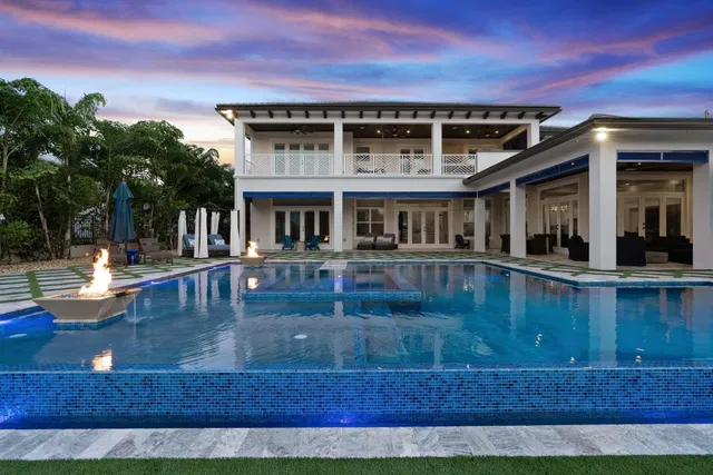 Residence photo 2
