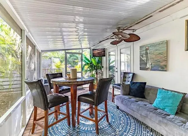 Residence photo 19