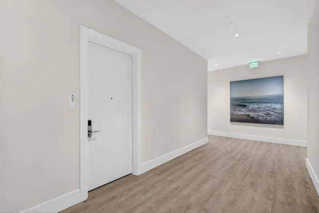 Nautilus 220 Unit 605 photo 7