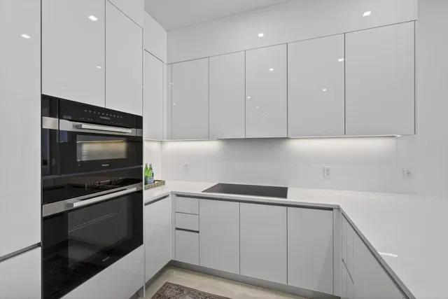 Nautilus 220 Unit 605 photo 12