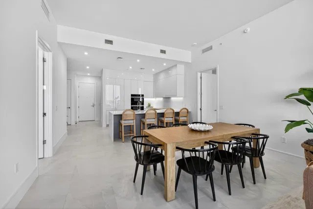 Nautilus 220 Unit 605 photo 20