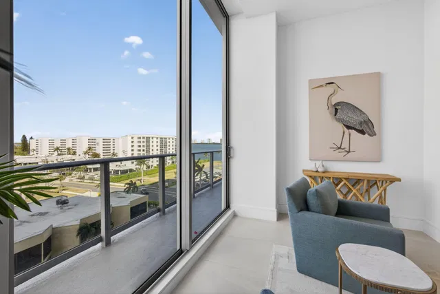 Nautilus 220 Unit 605 photo 41