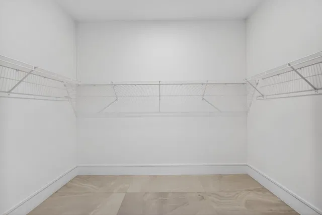 Nautilus 220 Unit 605 photo 42