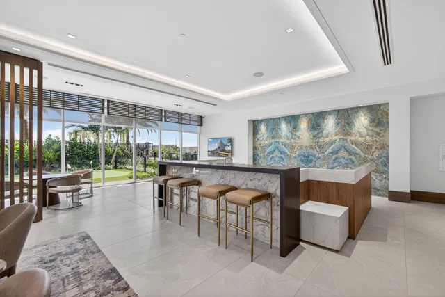 Nautilus 220 Unit 605 photo 85