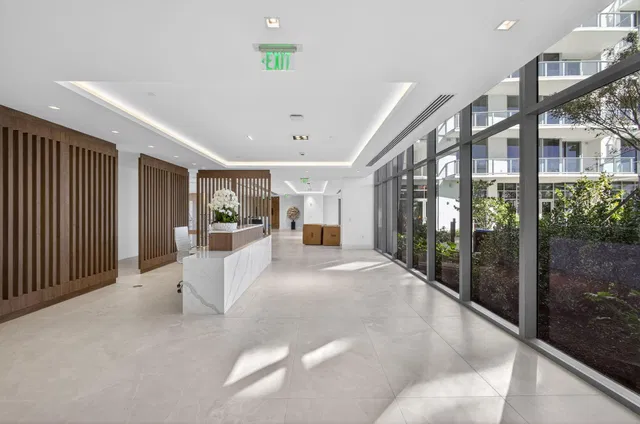 Nautilus 220 Unit 605 photo 88
