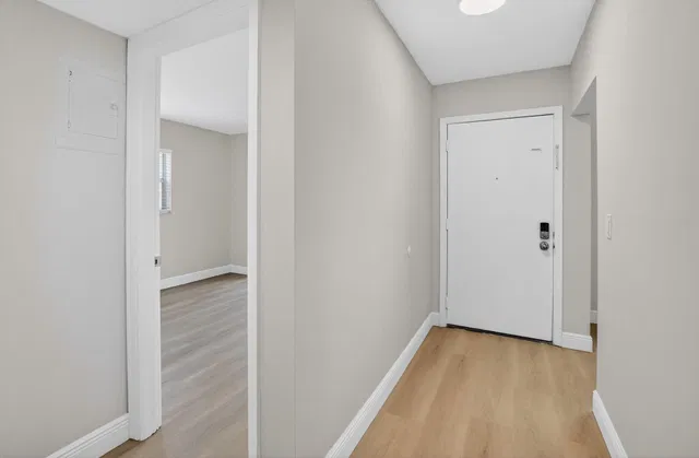 Unit 109 photo 3