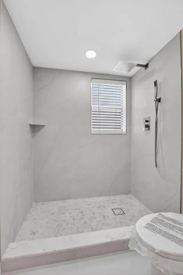 Unit 109 photo 25
