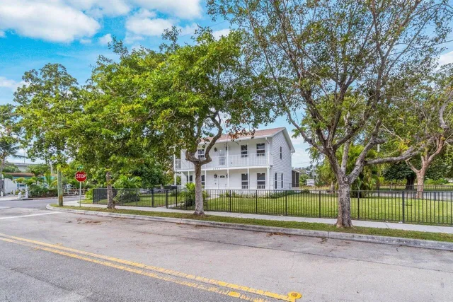 West Palm Beach Residence photo 4