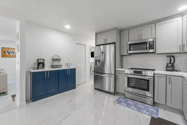 West Palm Beach Residence photo 14