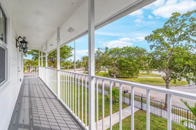 West Palm Beach Residence photo 24