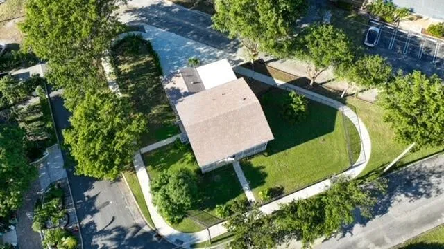 West Palm Beach Residence photo 38