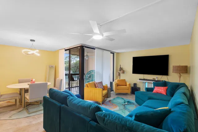 Unit 8208 photo 5