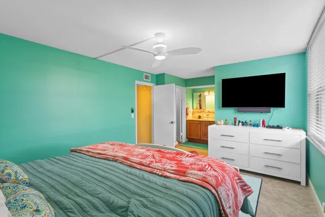 Unit 8208 photo 13