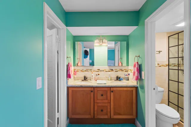 Unit 8208 photo 14