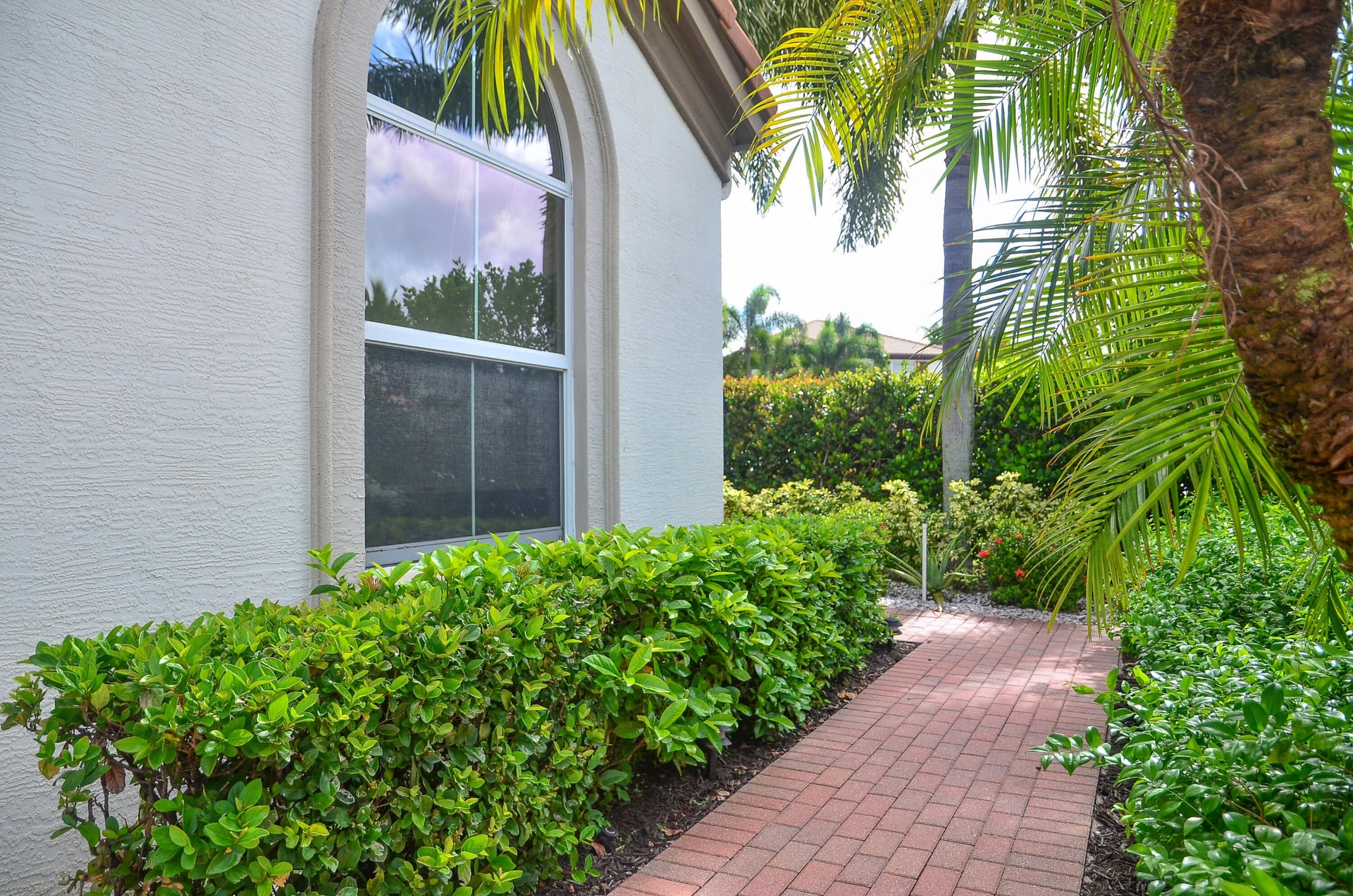 Residence photo 3