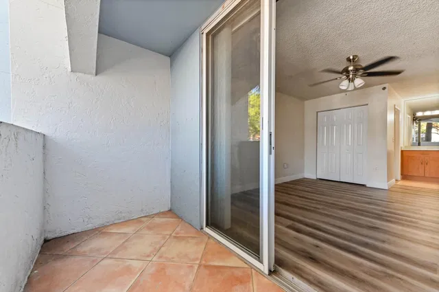 Unit 107 photo 18
