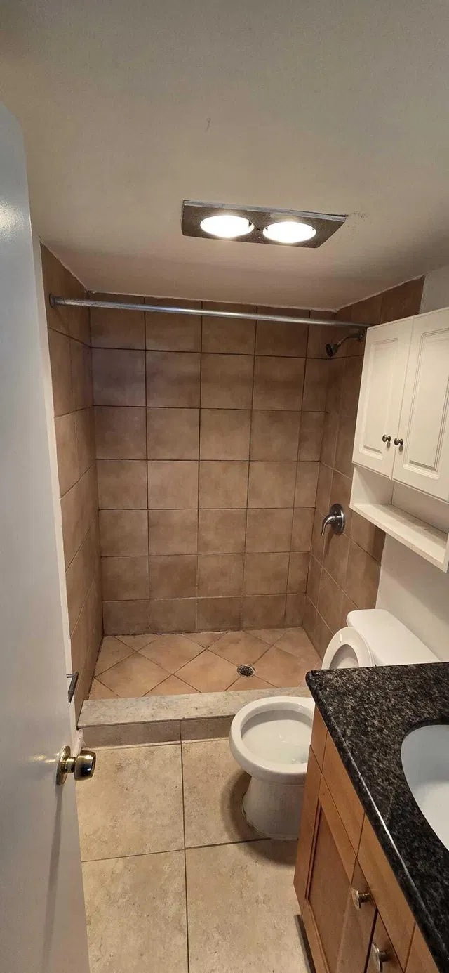 Unit 531 photo 5