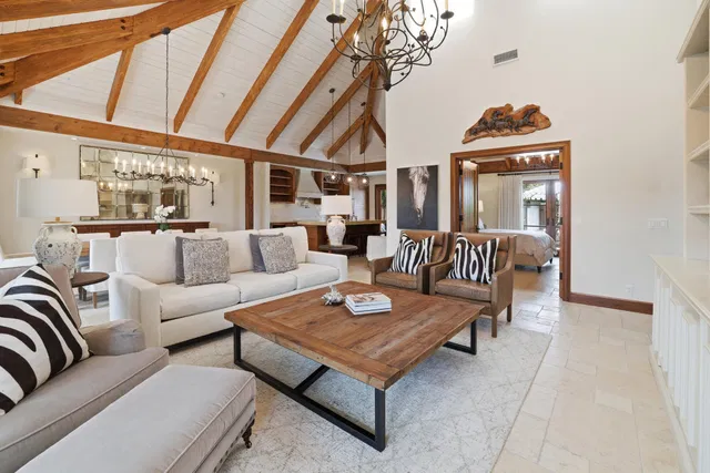 Pebblewood Residence photo 5