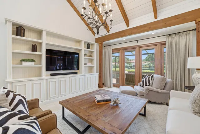 Pebblewood Residence photo 7