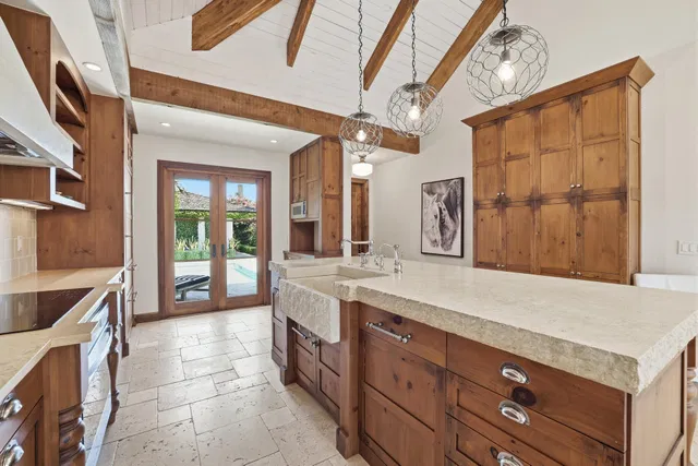 Pebblewood Residence photo 10