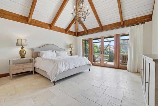 Pebblewood Residence photo 12