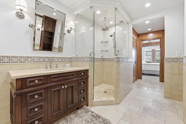 Pebblewood Residence photo 15