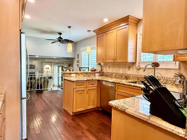  Residence photo 21