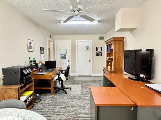  Residence photo 32