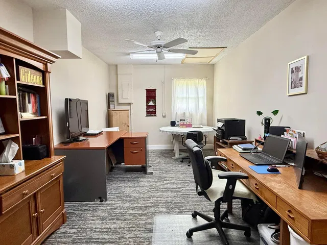  Residence photo 34