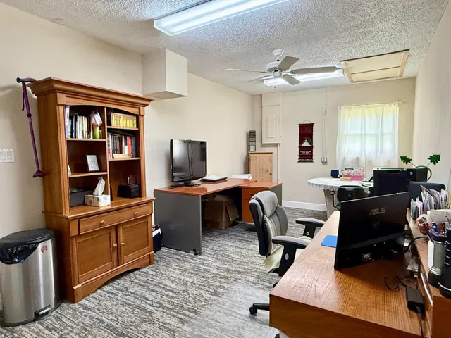  Residence photo 36