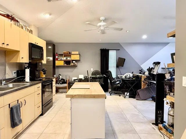  Residence photo 64