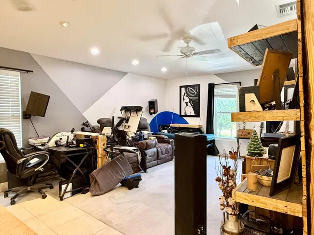  Residence photo 68