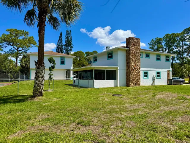  Residence photo 81