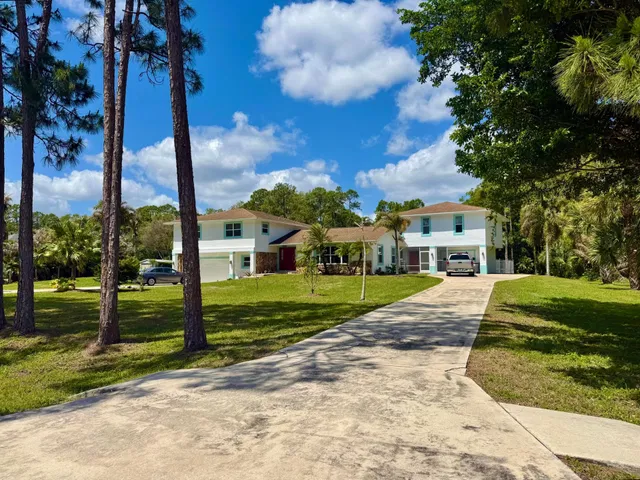  Residence photo 85