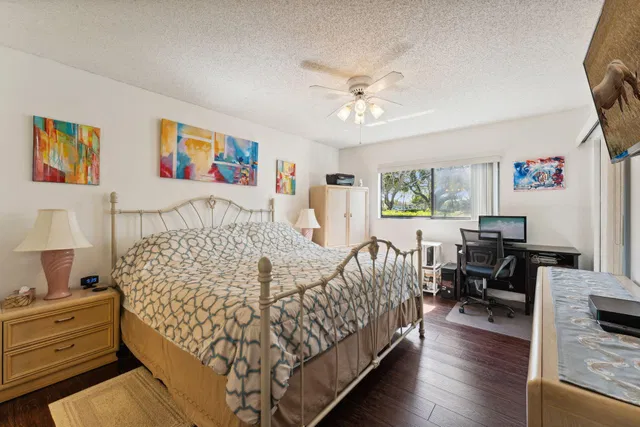 Unit 43 photo 12