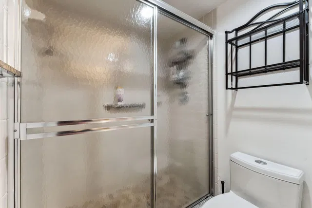 Unit 43 photo 18