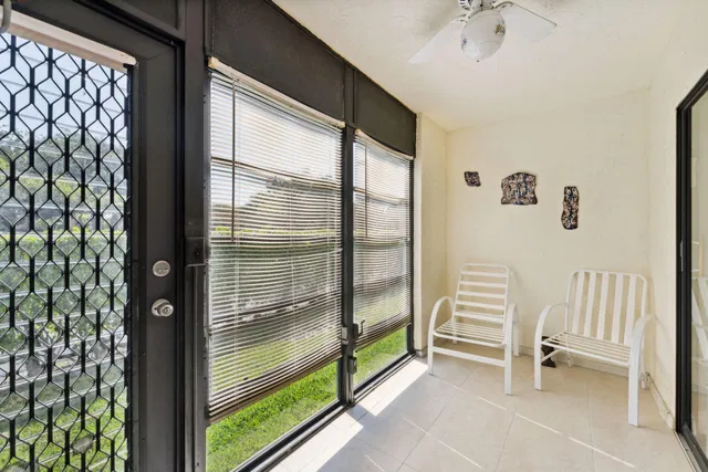 Unit 43 photo 21