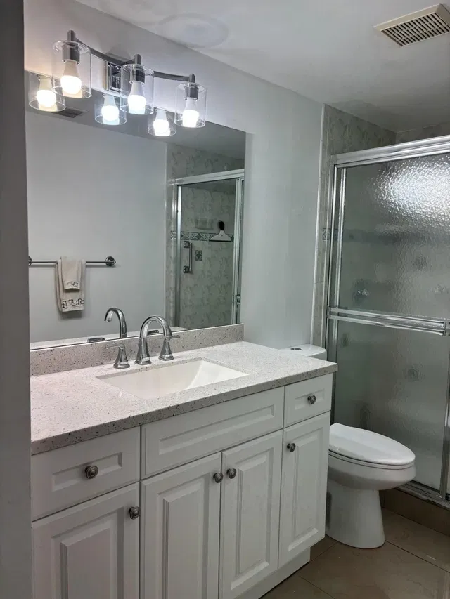 Unit C-1 photo 8