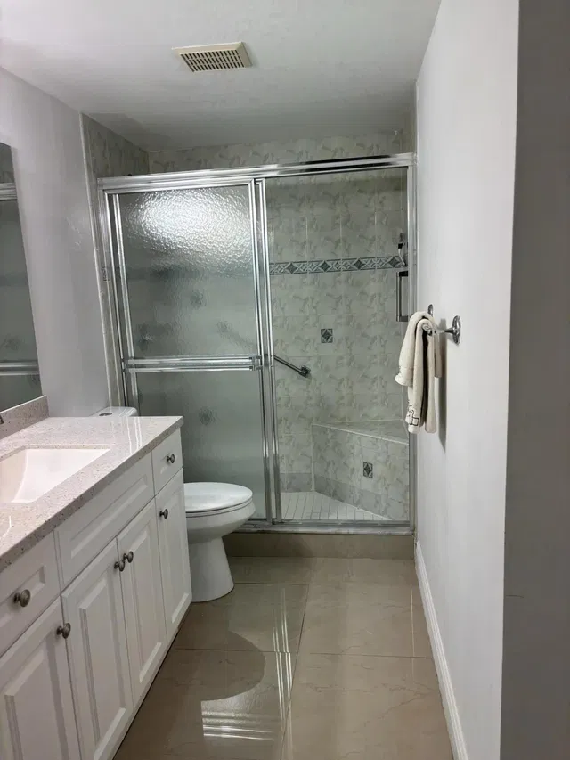 Unit C-1 photo 19