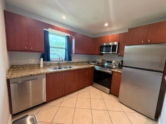 Residence photo 3